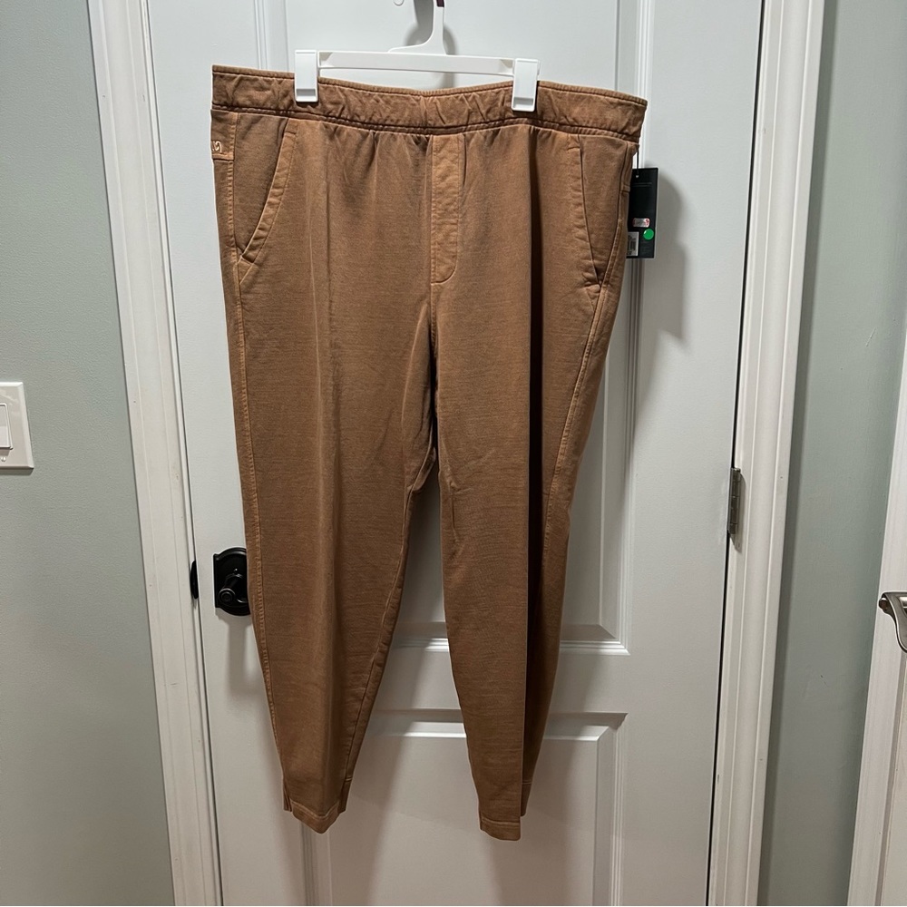 NWT Men’s VRST Cargo Khaki Pants Size XXL
